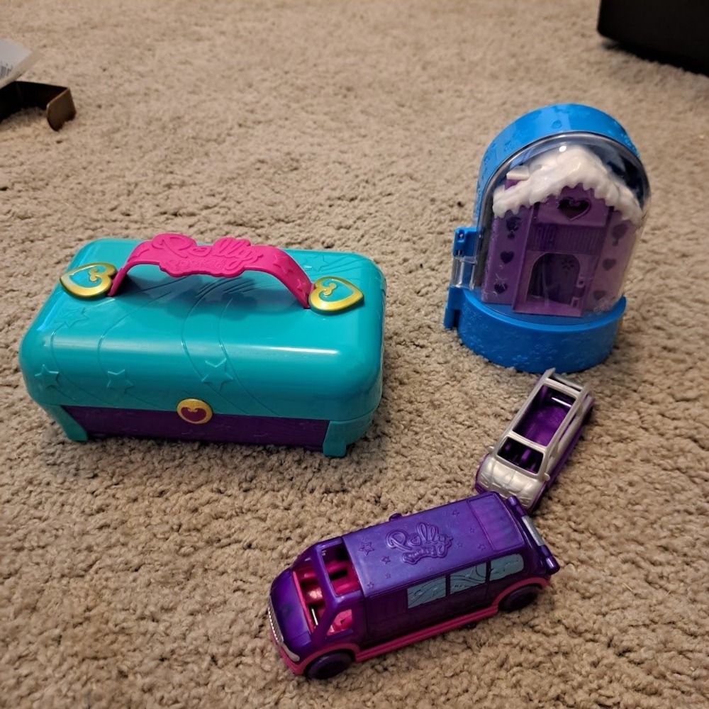 Polly Pocket Playset Lot Snow Globe Winter Cabin Dance Party Case Purple Limo